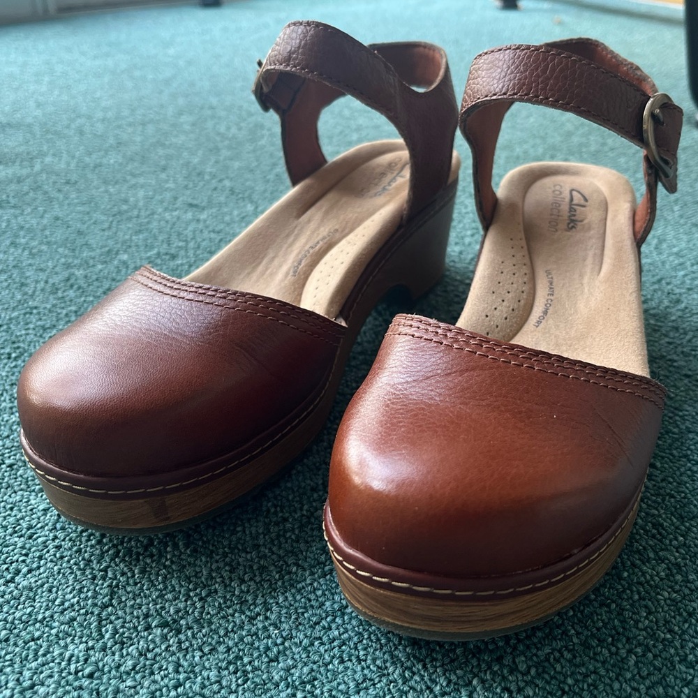Clarks Leather Clogs Paizlee Bay - Tan Leather, Size 8